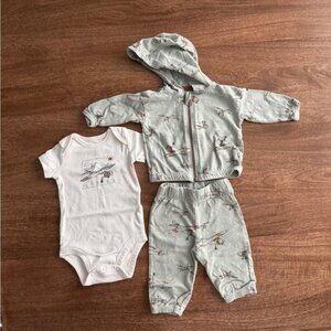 Carter's Green and White Airplane Matching Set
